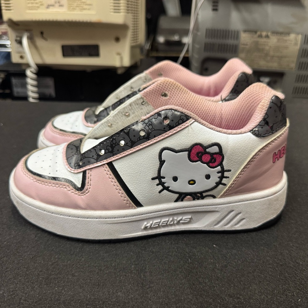 Hello Kitty Heelys in Womens size 5.5.